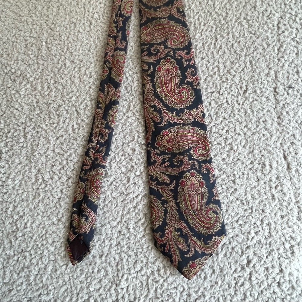 Brooks Brothers Mens Tie All silk Paisley print 52''X 3.5'' Italy Vintage Party